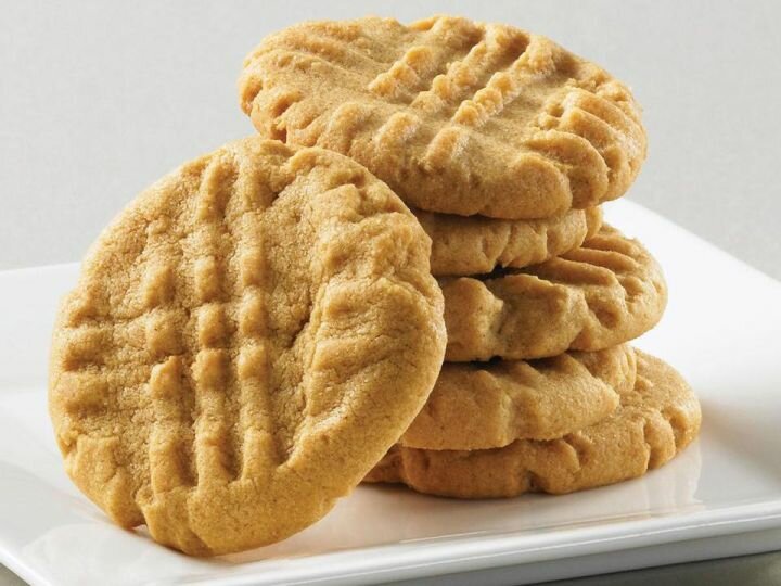 Peanut Butter Cookies with 4 ingredients
